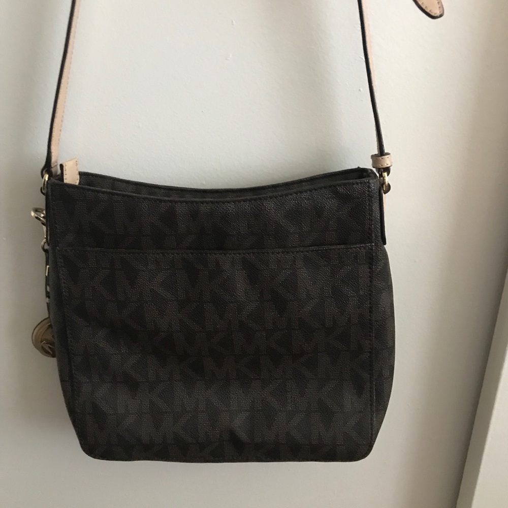 🖤Brown Michael Kors ⚫️Crossbody⚪️
